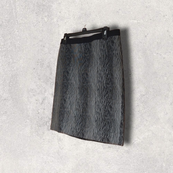 *SOLD* NWOT Ann Taylor Skirt Size 10 - Picture 3 of 10